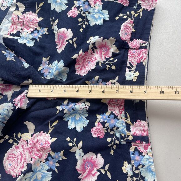 Old Navy Women's Blue Floral Chino Hem Short Cotton Shorts Size 8 Pockets Medium - Picture 11 of 13